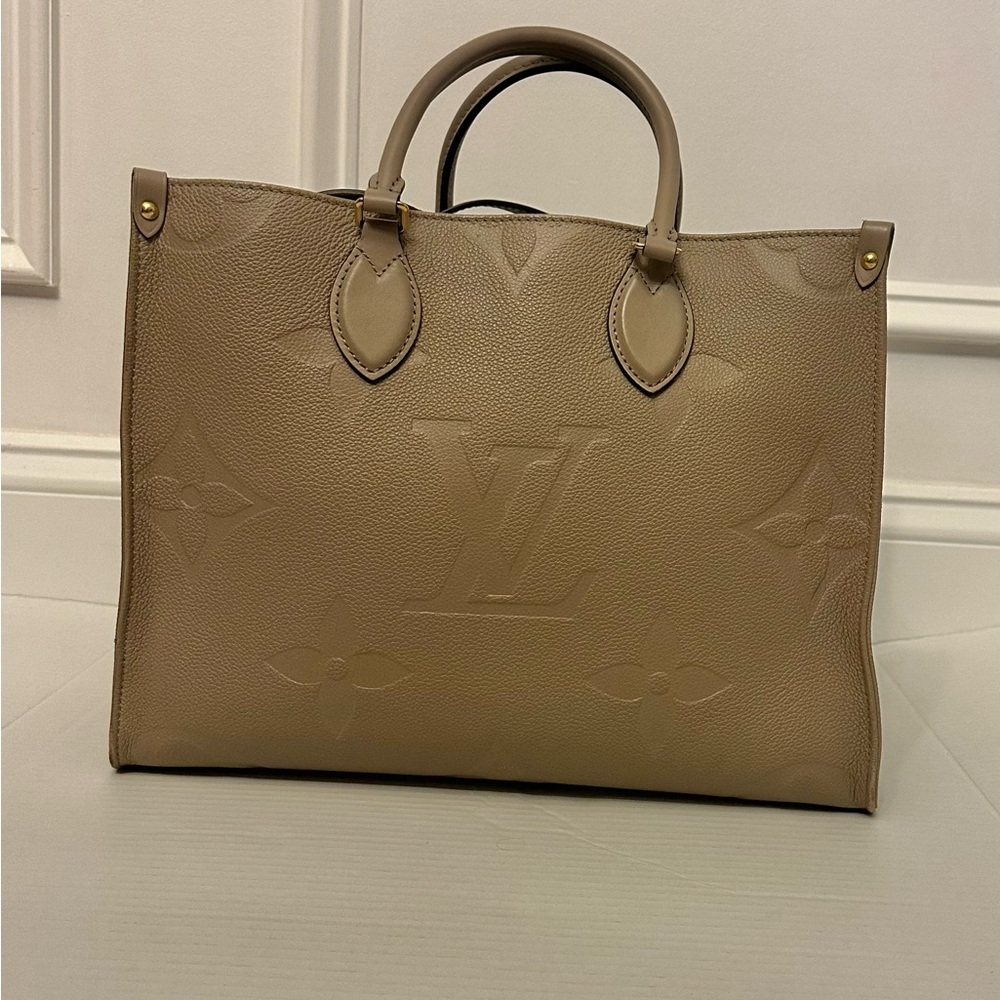 Louis Vuitton On-The-Go MM